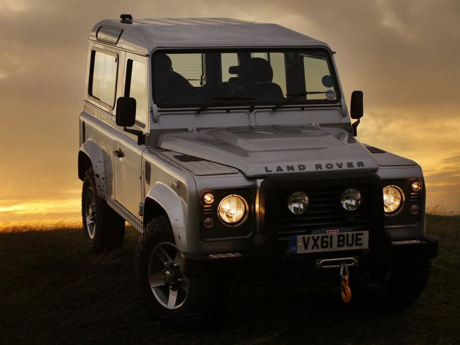  Land Rover Defender 90 Station Wagon 2007 года  (UK) (фото 13 из 16)